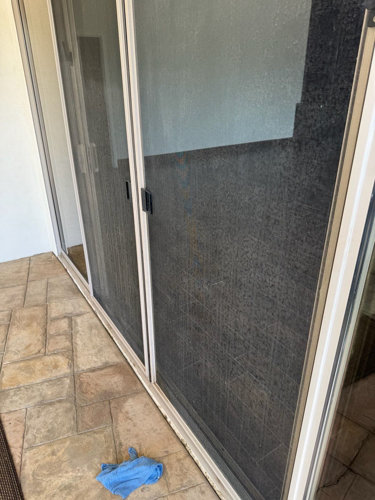 Crystal Clear Sliding Doors with Pro Wash Az