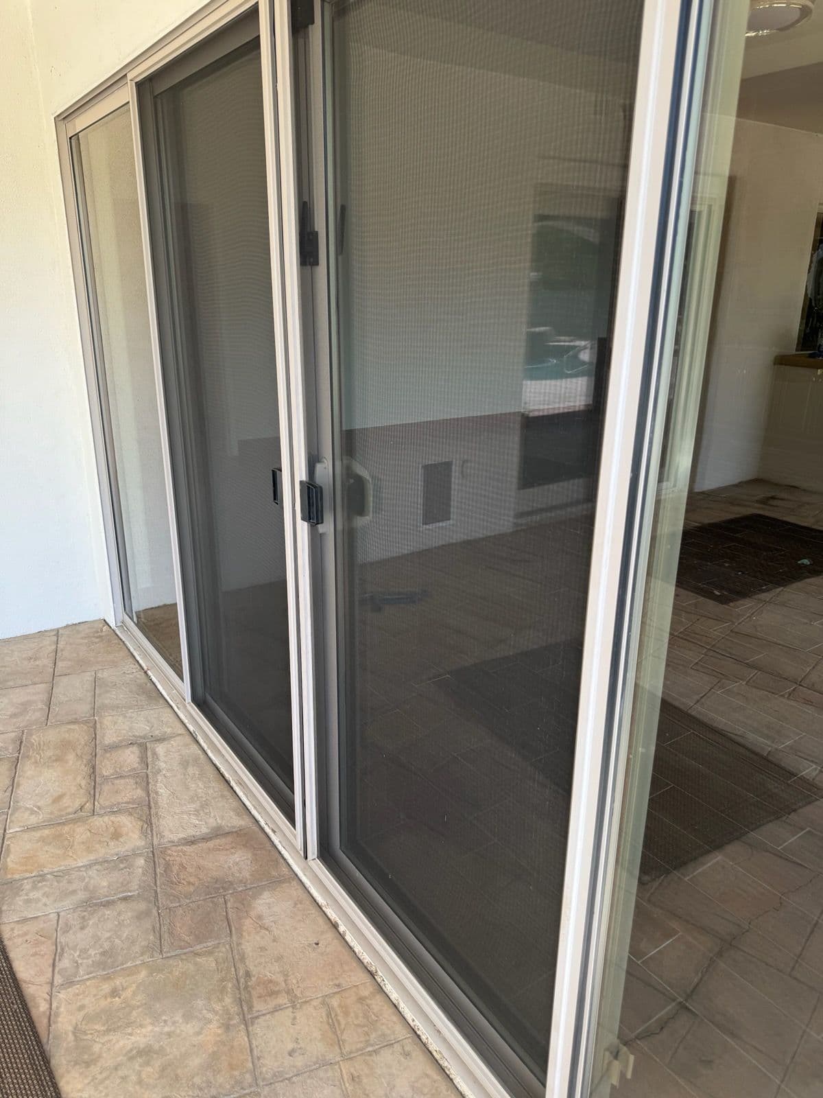 Crystal Clear Sliding Doors with Pro Wash Az